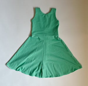 Green jumper size 7